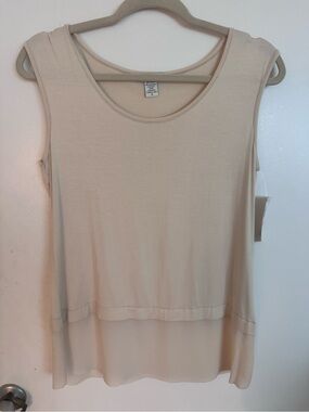 Bar III Sleeveless ivory dressy top